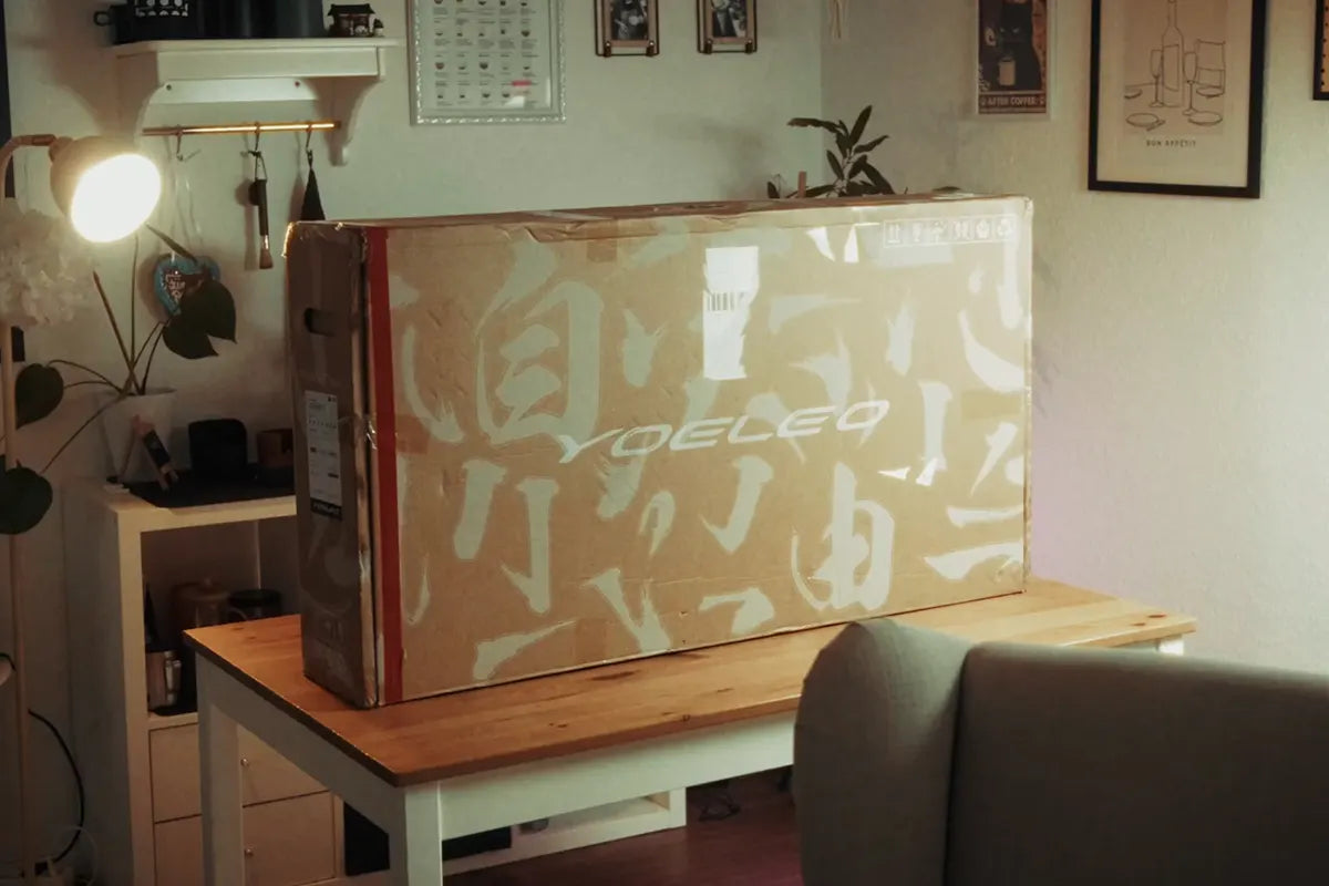 Yoeleo packaging box taken from Junonfit