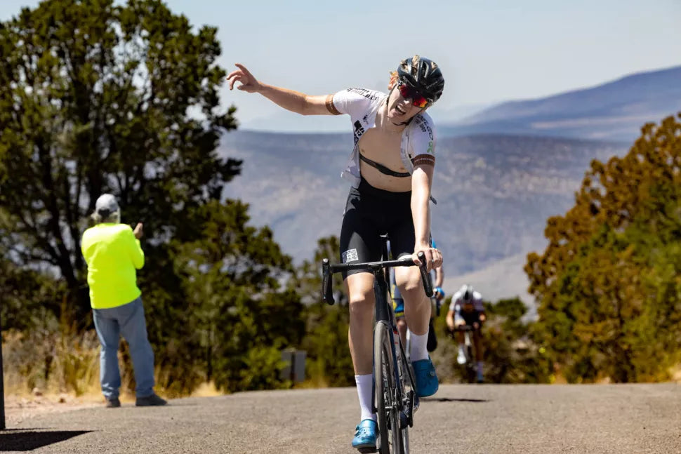 Røed Charges to Men's Mountaintop Victory on Stage 1 on R12