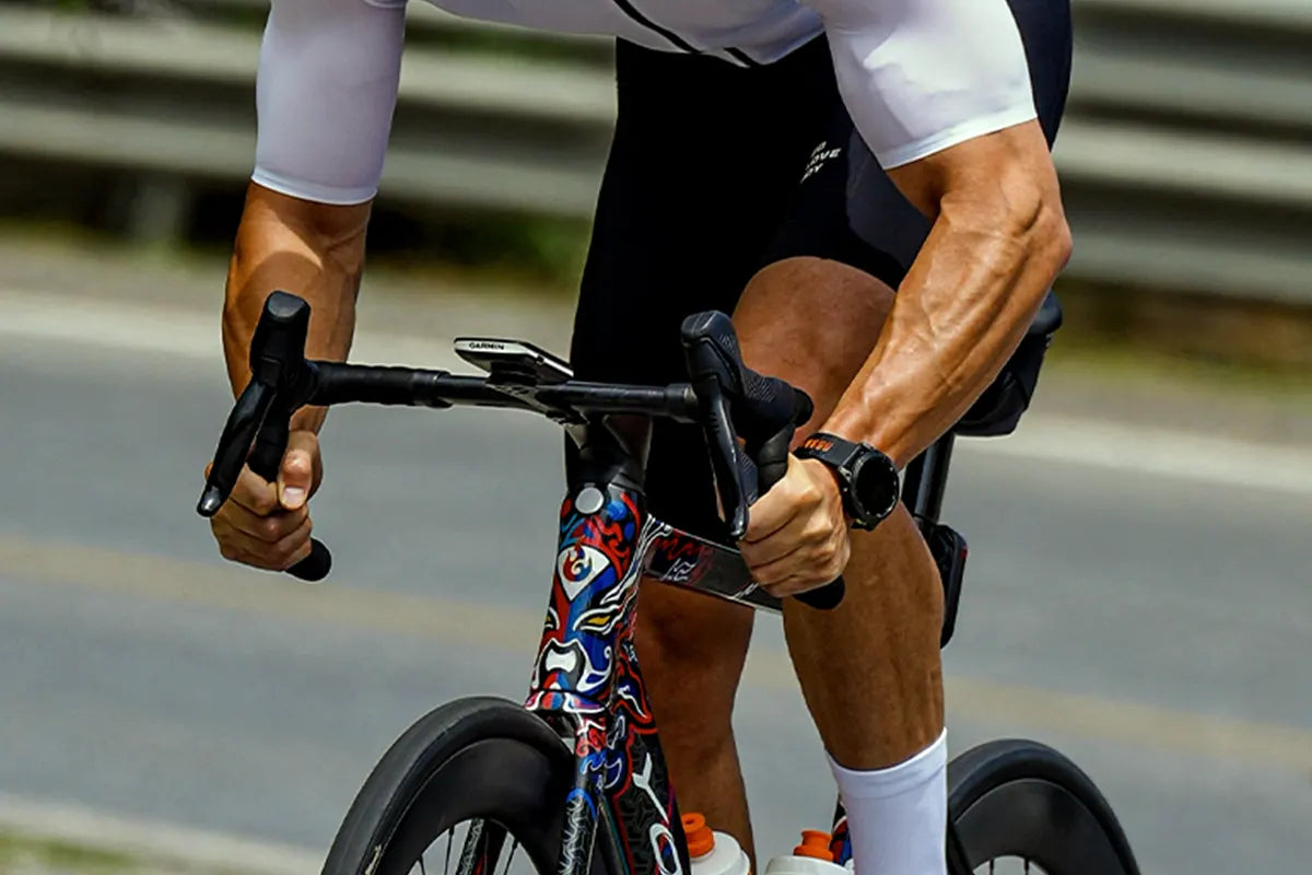 Rider using narrow handlebar