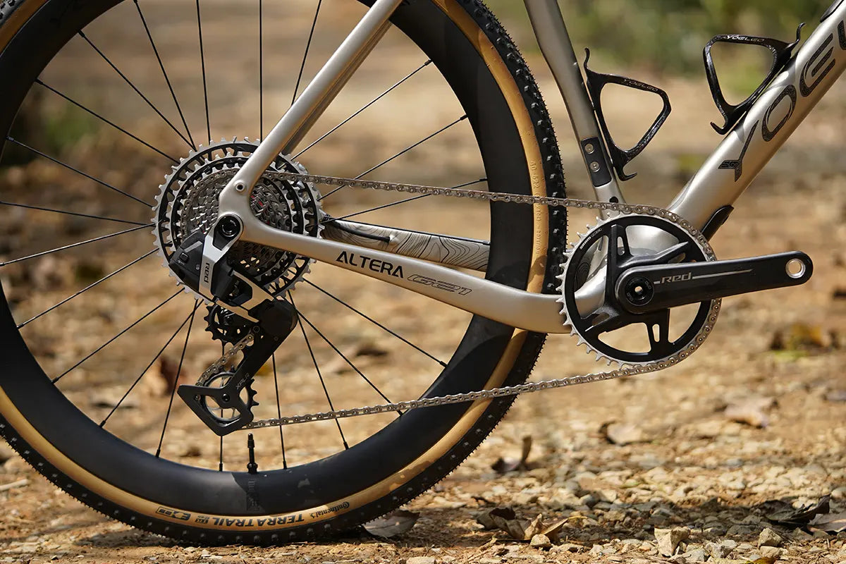 Yoeleo Altera G21 using SRAM groupset close-up