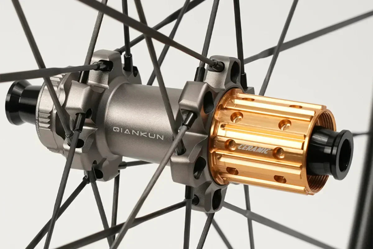 Yoeleo QianKun Hub system close up